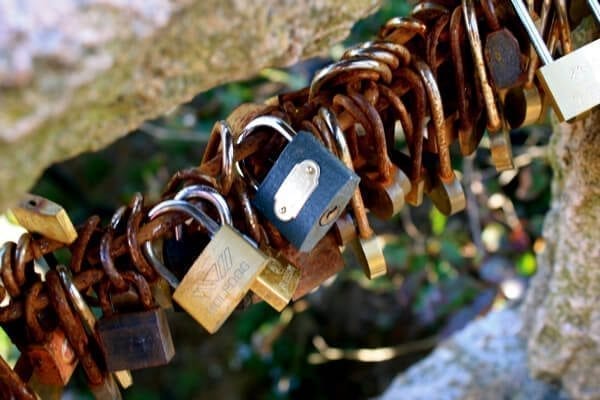 huangshan-locks