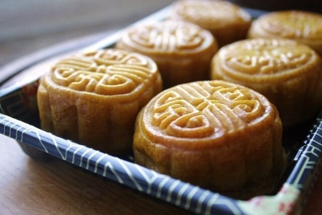 Sun Cakes? No, Moon Cakes!