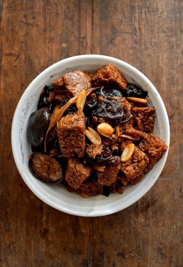 Hong Shao Kao Fu - Braised Wheat Gluten with Mushrooms, by jcghk.dfhdjkvfj.cf