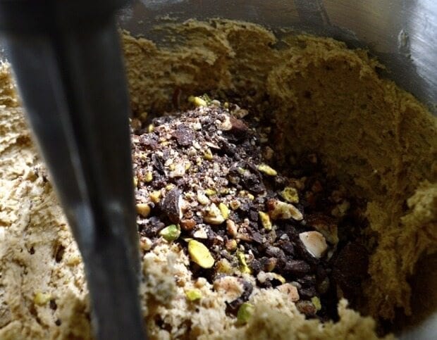 nuts-chocolate-chip-cookies-6
