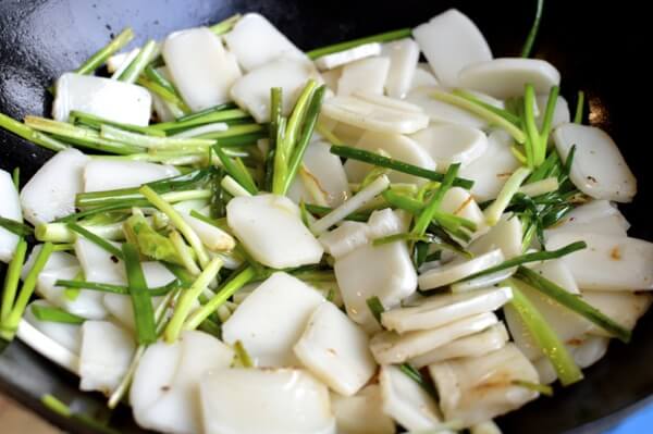 Steak and Scallion Rice Cake Stir-Fry by jcghk.dfhdjkvfj.cf
