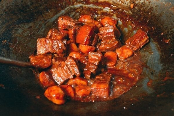 Cantonese Style Braised Pork Belly with Arrowroot, by jcghk.dfhdjkvfj.cf