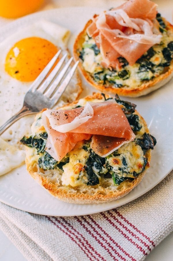 Cheesy Kale Prosciutto Brunch Melts, by jcghk.dfhdjkvfj.cf
