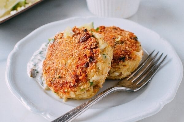 Sesame Panko Crab Cakes with Cilantro Lime Tartar Sauce, by jcghk.dfhdjkvfj.cf