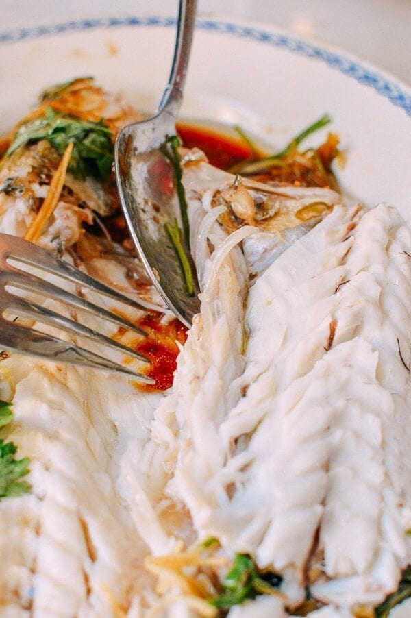 How to serve a Chinese Steamed Whole Fish, by jcghk.dfhdjkvfj.cf