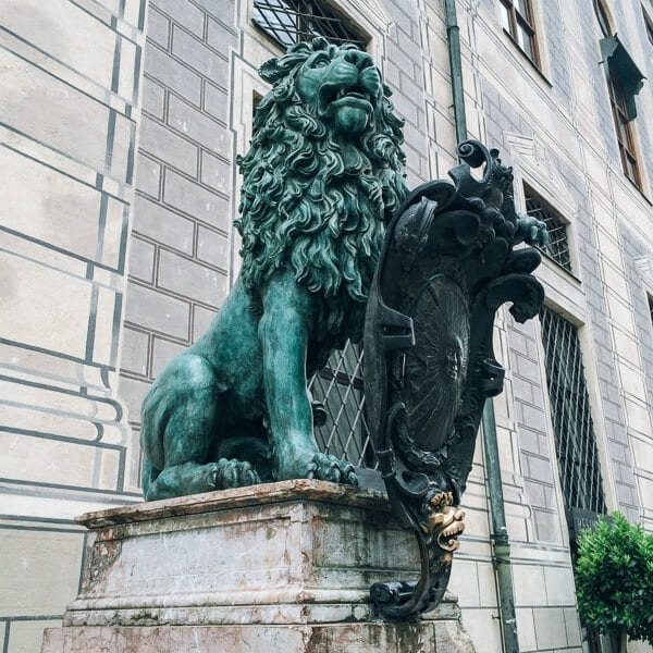 lion statue