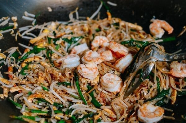 Shrimp Pad Thai, by jcghk.dfhdjkvfj.cf