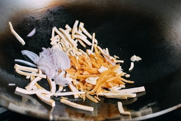 Shrimp Pad Thai, by jcghk.dfhdjkvfj.cf