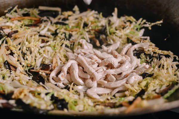 Adding pre-cooked chicken back to wok of vegetables, by jcghk.dfhdjkvfj.cf