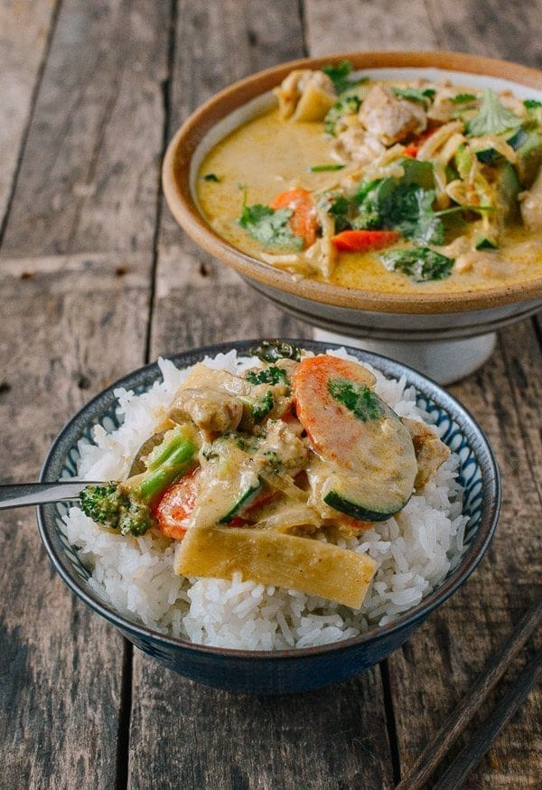 Green Curry Chicken over rice, by jcghk.dfhdjkvfj.cf