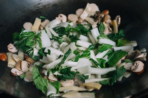 Adding bok choy to stir-fry, by jcghk.dfhdjkvfj.cf