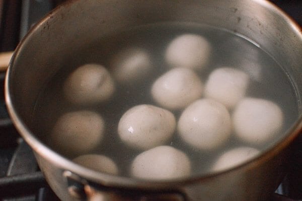 Tang Yuan (Sweet Rice Balls with Black Sesame Filling), by jcghk.dfhdjkvfj.cf