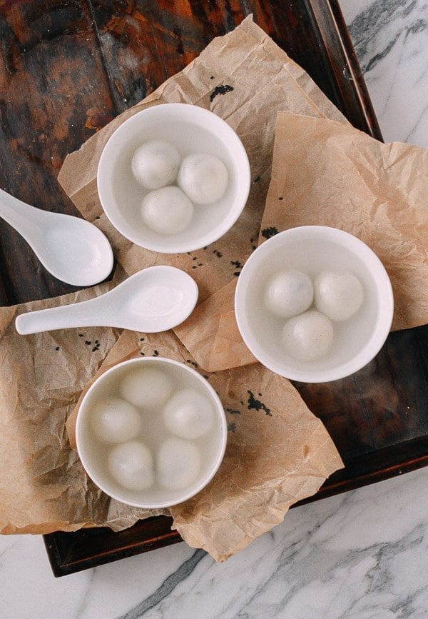 Tang Yuan (Sweet Rice Balls with Black Sesame Filling), by jcghk.dfhdjkvfj.cf