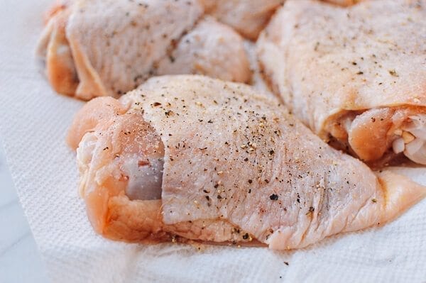 Roasted Lemon Chicken Thighs with Potatoes, by jcghk.dfhdjkvfj.cf