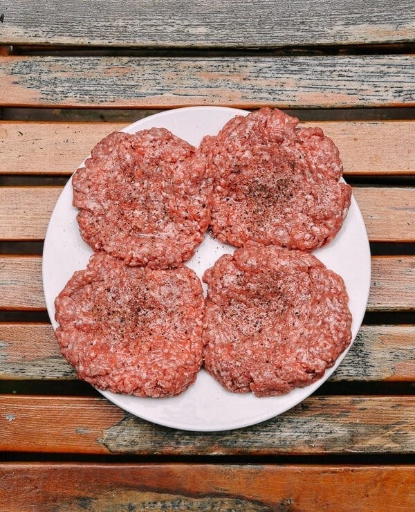 Banh Mi Burgers, by jcghk.dfhdjkvfj.cf