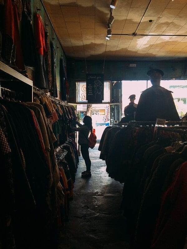 Vintage Shopping, by jcghk.dfhdjkvfj.cf