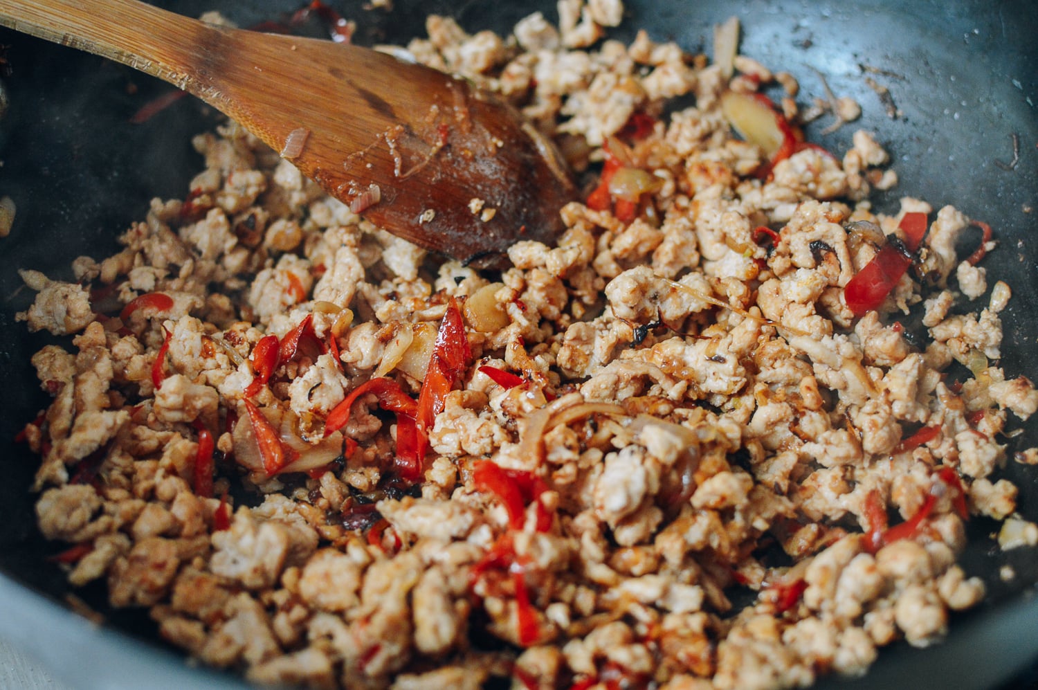 Thai Basil Chicken (Easy Gai Pad Krapow), by jcghk.dfhdjkvfj.cf