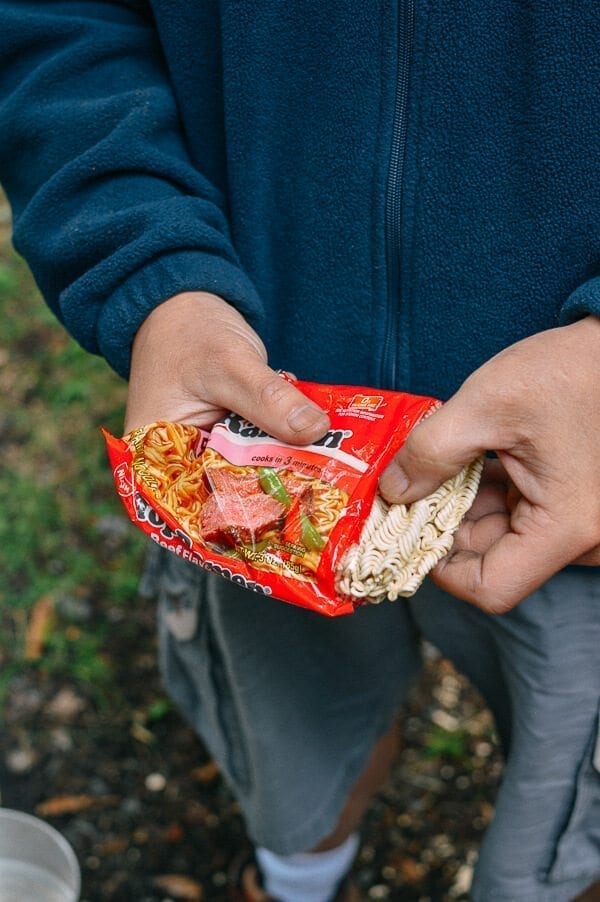 Campfire Curry Ramen - Easy Camping Meal, by jcghk.dfhdjkvfj.cf