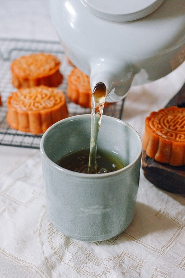 Lotus Mooncakes with Salted Egg Yolks, by jcghk.dfhdjkvfj.cf
