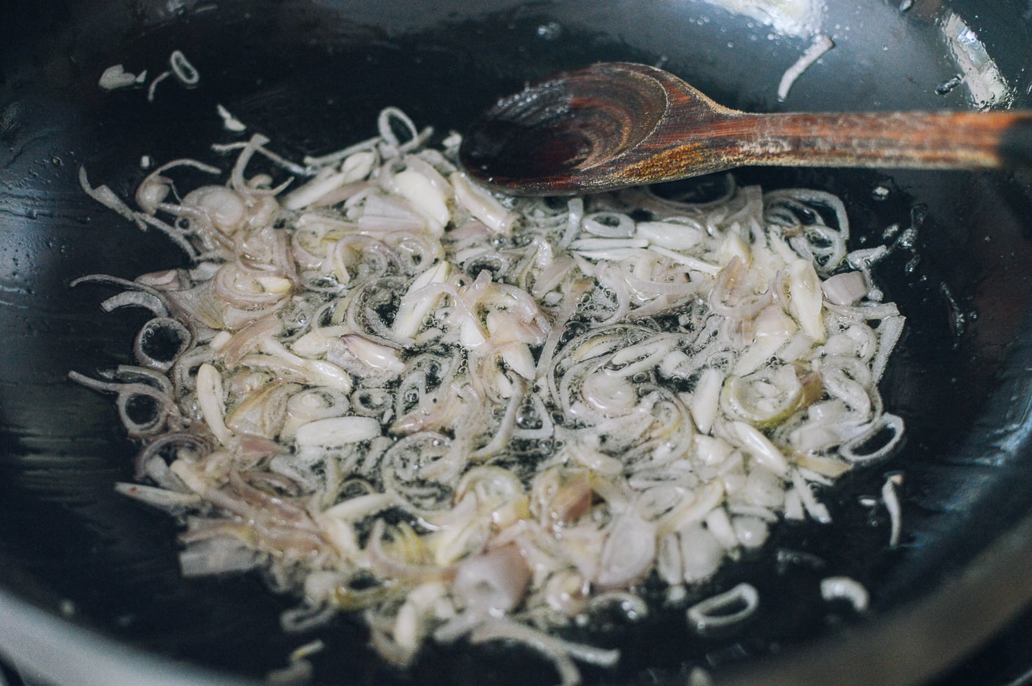 Pork and Holy Basil Stir-fry (Pad Kra Pao), by jcghk.dfhdjkvfj.cf