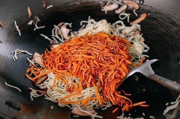 Caramelized Soy Sauce Noodles with Sweet Potato & Mushrooms, by jcghk.dfhdjkvfj.cf