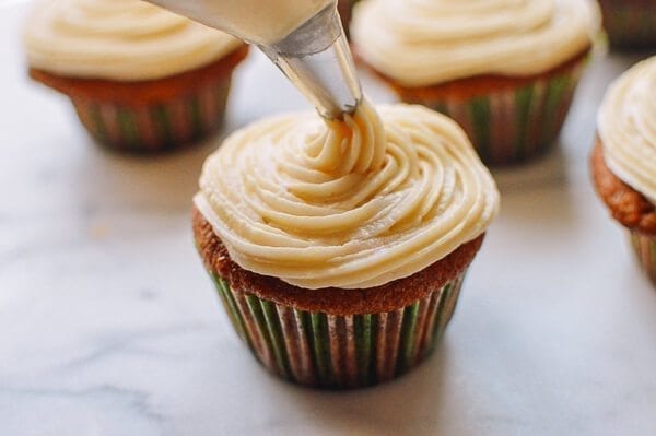 Pumpkin Cupcakes with Maple Vanilla Buttercream, by jcghk.dfhdjkvfj.cf