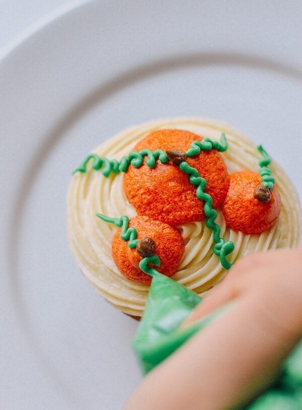 Pumpkin Cupcakes with Maple Vanilla Buttercream, by jcghk.dfhdjkvfj.cf
