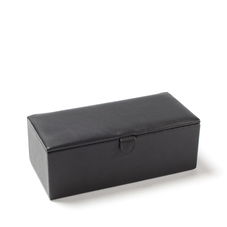 Black closed watch roll box for 4 watches
