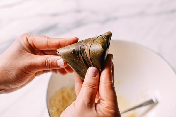 Jianshui Zong (Alkaline Rice Dumplings - 碱水粽), by jcghk.dfhdjkvfj.cf