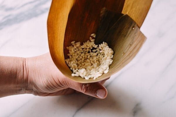 Jianshui Zong (Alkaline Rice Dumplings - 碱水粽), by jcghk.dfhdjkvfj.cf