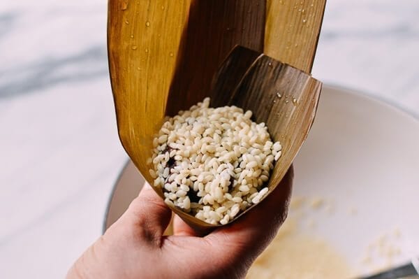 Jianshui Zong (Alkaline Rice Dumplings - 碱水粽), by jcghk.dfhdjkvfj.cf