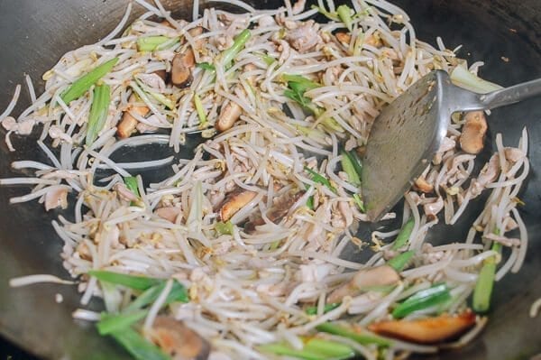 Chicken and Bean Sprouts, by jcghk.dfhdjkvfj.cf
