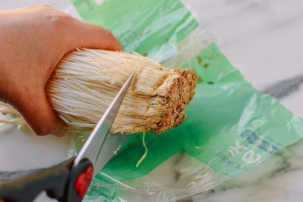 Enoki Mushrooms with Garlic & Scallion Sauce, by jcghk.dfhdjkvfj.cf