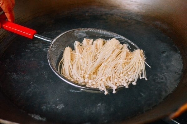 Enoki Mushrooms with Garlic & Scallion Sauce, by jcghk.dfhdjkvfj.cf