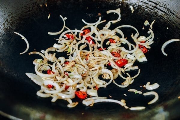 Thai Chicken Stir-fry with Basil & Mint, by jcghk.dfhdjkvfj.cf