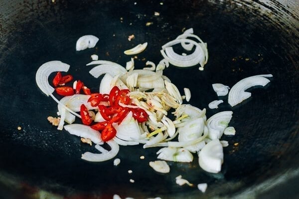 Thai Chicken Stir-fry with Basil & Mint, by jcghk.dfhdjkvfj.cf