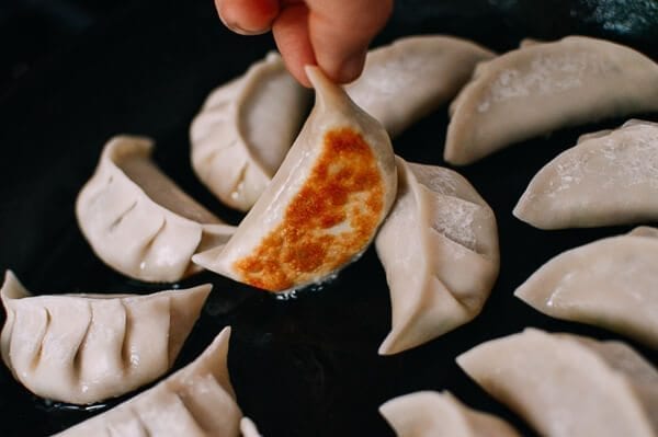 Bottom of dumpling golden brown, jcghk.dfhdjkvfj.cf