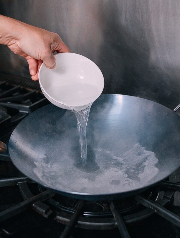 How to Season a Wok and Daily Wok Care by jcghk.dfhdjkvfj.cf