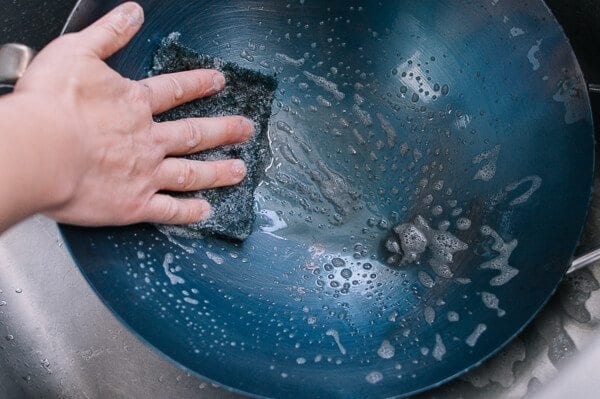 How to Season a Wok and Daily Wok Care by jcghk.dfhdjkvfj.cf