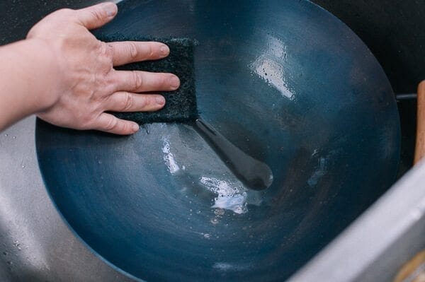 How to Season a Wok and Daily Wok Care by jcghk.dfhdjkvfj.cf