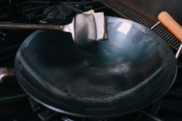 How to Season a Wok and Daily Wok Care by jcghk.dfhdjkvfj.cf