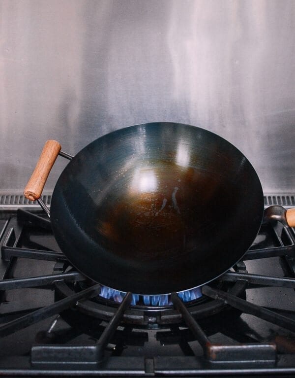 How to Season a Wok and Daily Wok Care by jcghk.dfhdjkvfj.cf