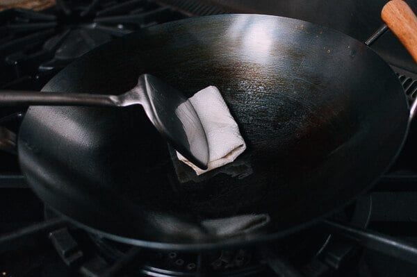 How to Season a Wok and Daily Wok Care by jcghk.dfhdjkvfj.cf