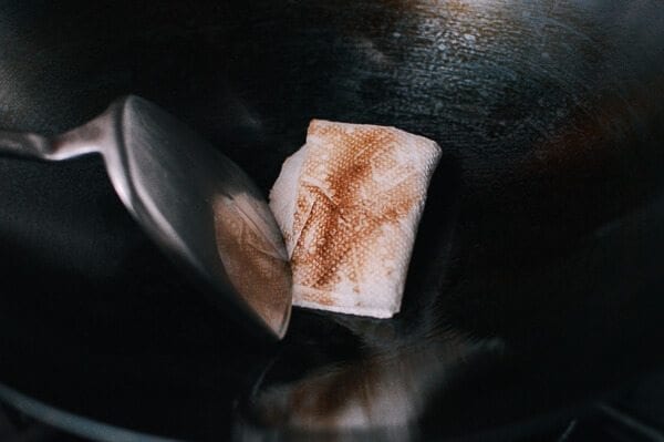 How to Season a Wok and Daily Wok Care by jcghk.dfhdjkvfj.cf