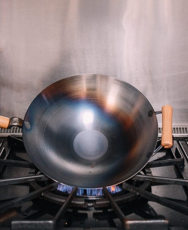 How to Season a Wok and Daily Wok Care by jcghk.dfhdjkvfj.cf