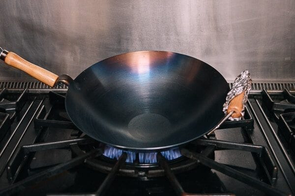 How to Season a Wok and Daily Wok Care by jcghk.dfhdjkvfj.cf