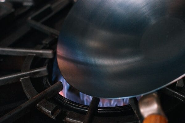 How to Season a Wok and Daily Wok Care by jcghk.dfhdjkvfj.cf