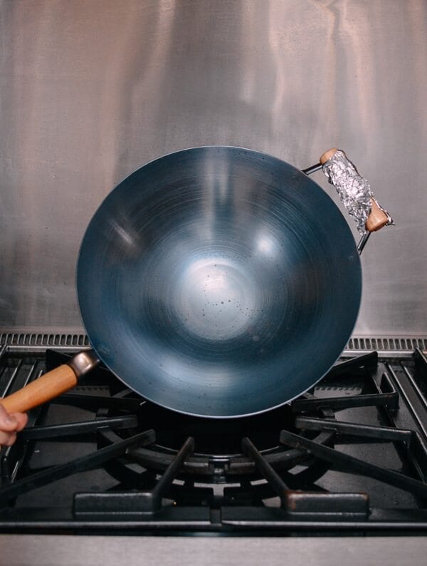 How to Season a Wok and Daily Wok Care by jcghk.dfhdjkvfj.cf