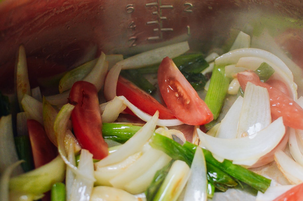 Taiwanese Beef Noodle Soup (Instant Pot), by jcghk.dfhdjkvfj.cf