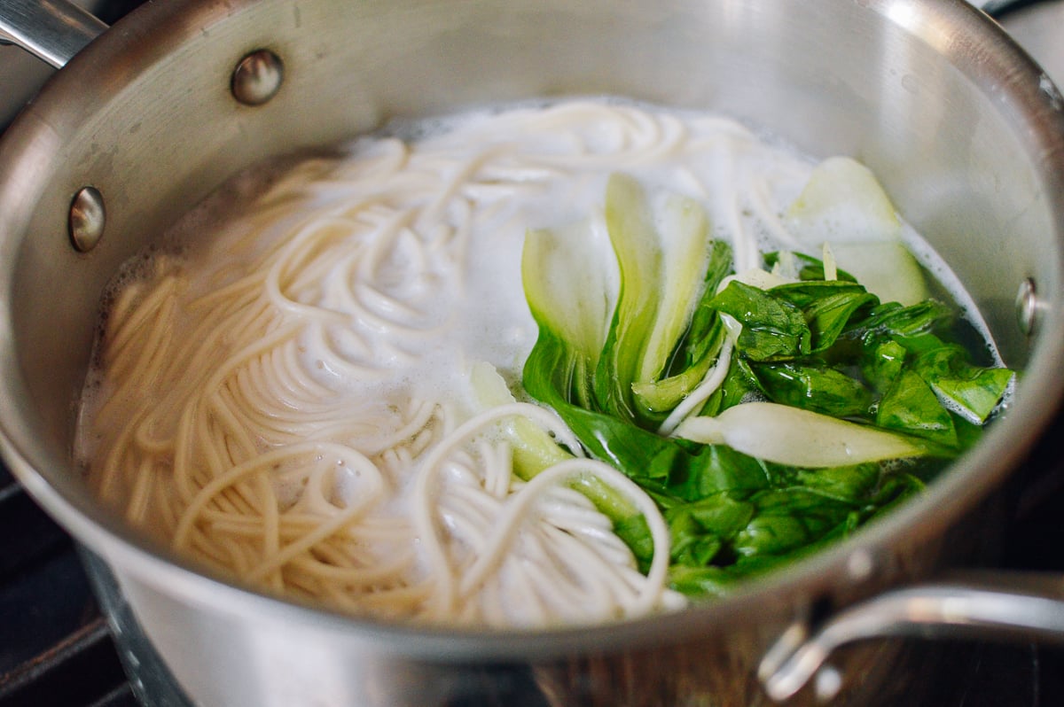 Taiwanese Beef Noodle Soup (Instant Pot), by jcghk.dfhdjkvfj.cf